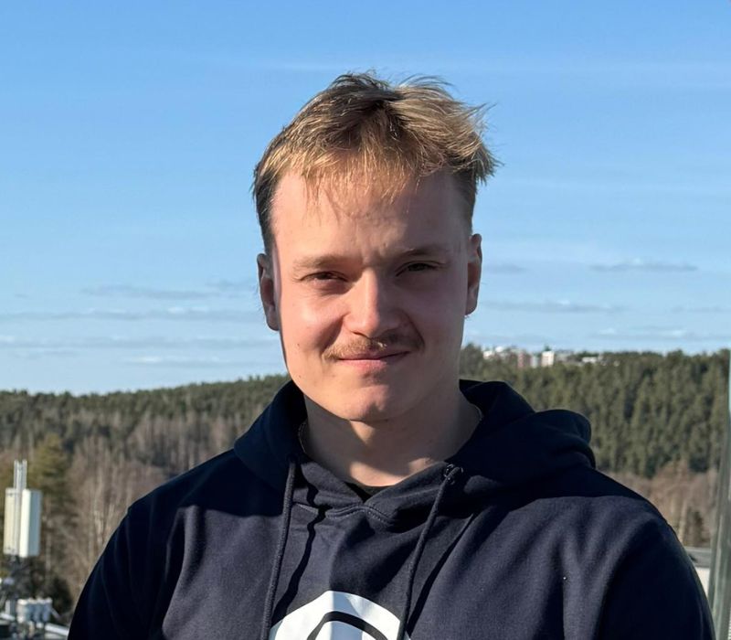 Jarkko Levä, Silvadronesin lannoitustyöntekijä maastossa.